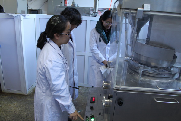 生物工程学院药物制剂工（高级）取证工作为生物技术研发注入专业动能